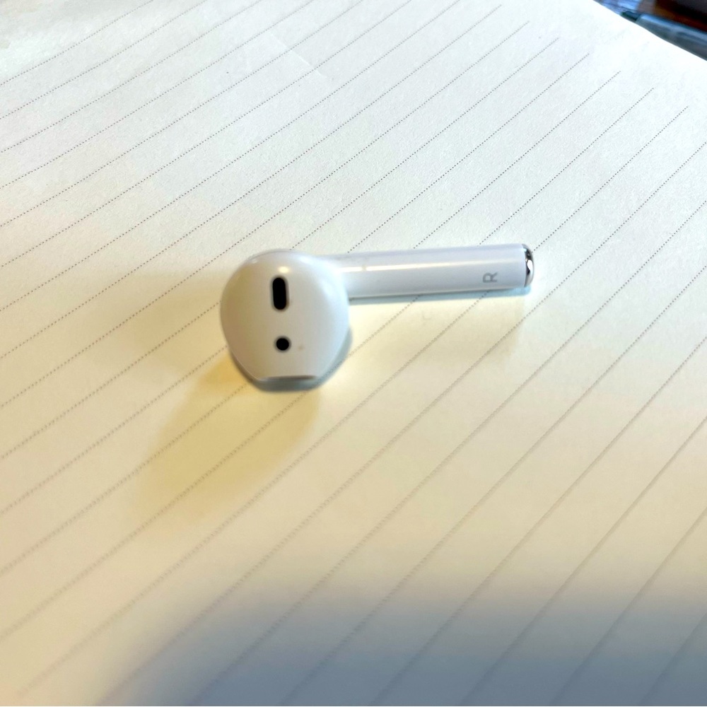 COPY - Single Right Apple AirPod. Second Generation